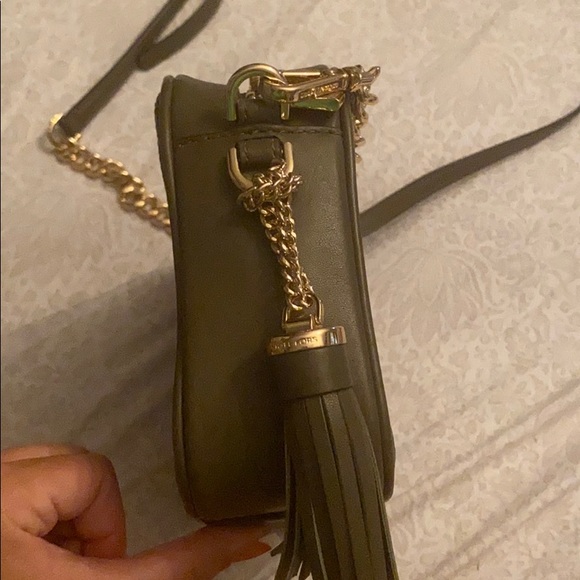Olive Michael Kors Crossbody Bag make an offer - Picture 2 of 8